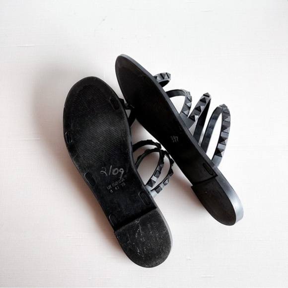 Olivia Miller Black Pyramid Stud Sandals - Picture 5 of 5